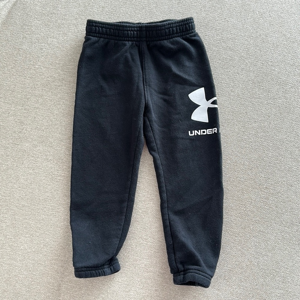 Under armour toddler sweats. 2T. cinched ankles.